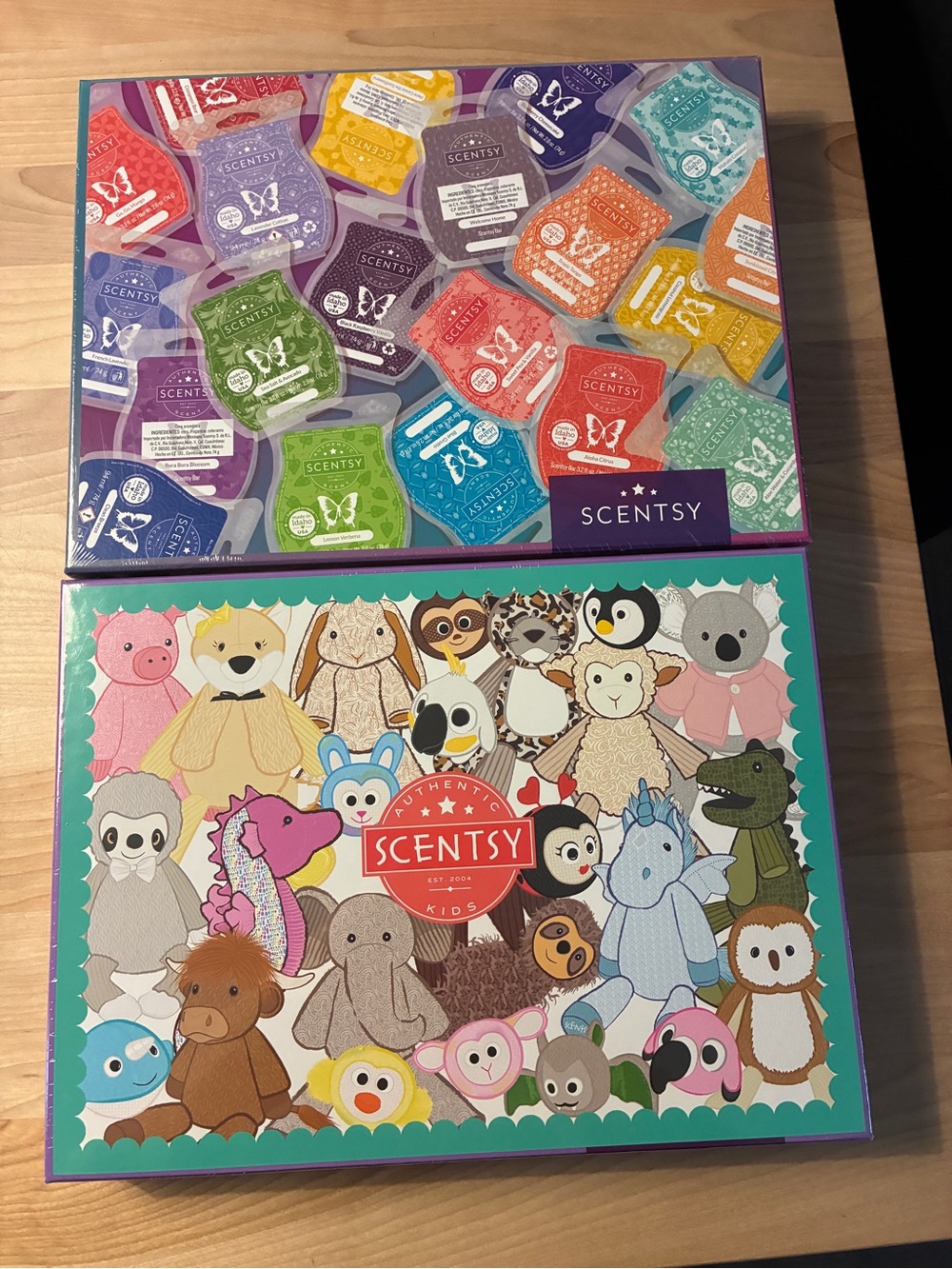 Lot of 2 puzzles 1000 pieces Scentsy